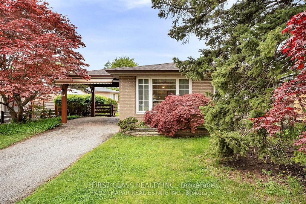 Property Photo: 64 Grove Park Crescent ON M2J 2C8