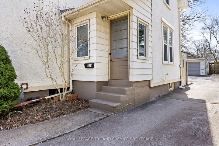 Property Photo: 1284 Springbank Avenue ON N6K 1Z8
