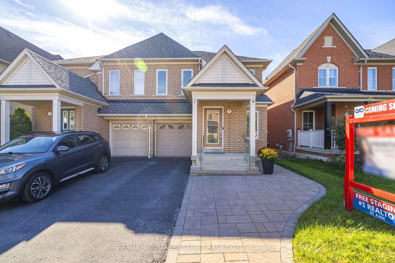 Property Photo: 5 Cranston Avenue ON L1Z 2B6