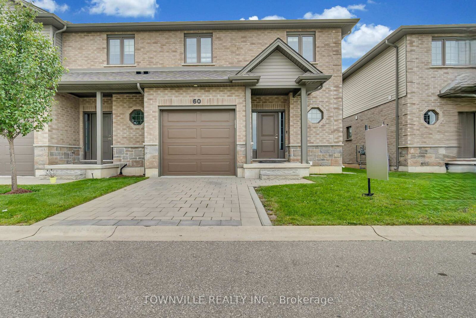 Property Photo: 2910 Tokala Trail 60 ON N6G 0T9