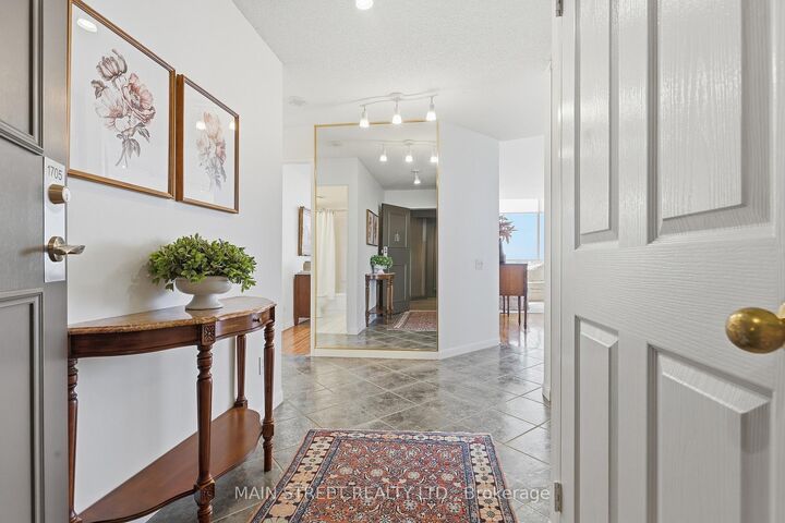 Property Photo:  110 Promenade Circle 1705  ON L4J 7W8 