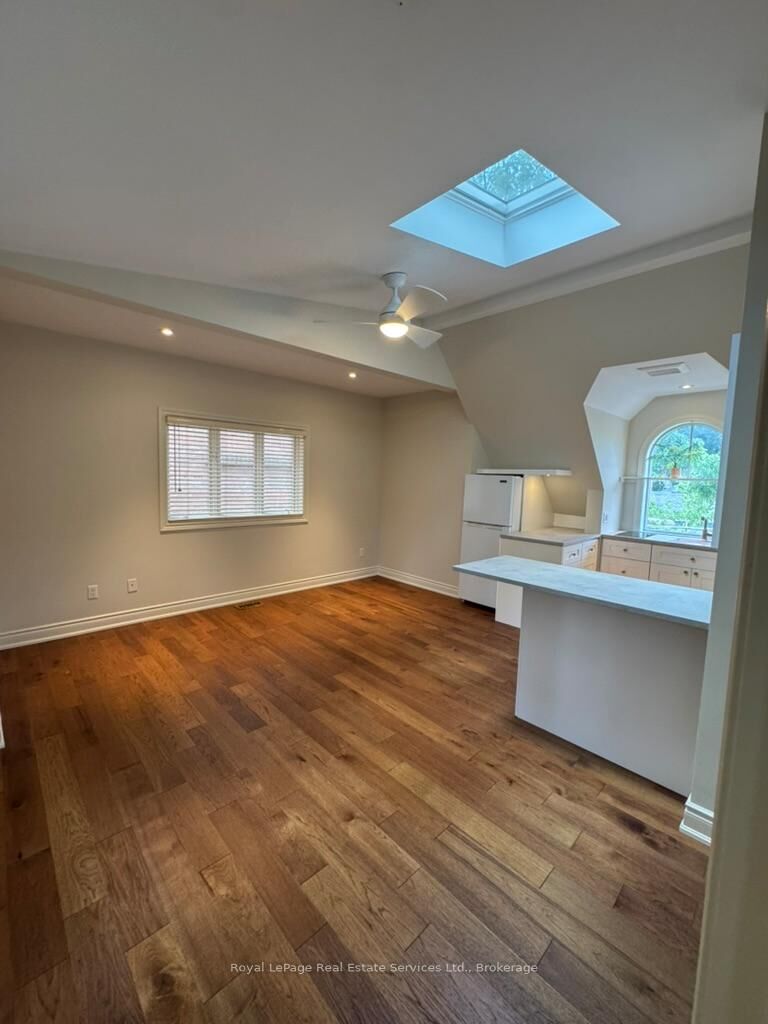 Property Photo:  134 Forsythe Street 3  ON L6K 3K2 