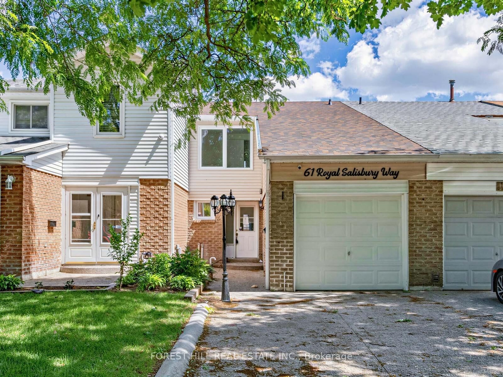 Property Photo:  61 Royal Salisbury Way  ON L6V 3J3 