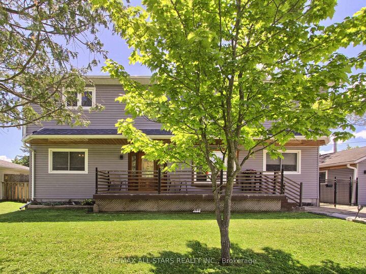Property Photo:  397 Winnifred Drive  ON L4P 3B6 