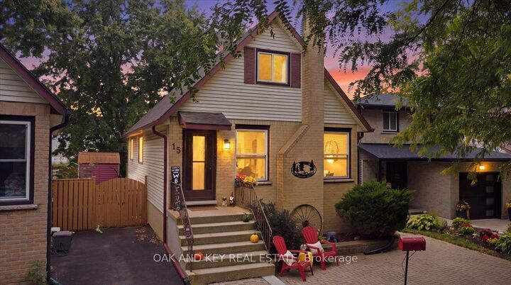 Property Photo: 15 Chancton Crescent ON N6E 2Y5