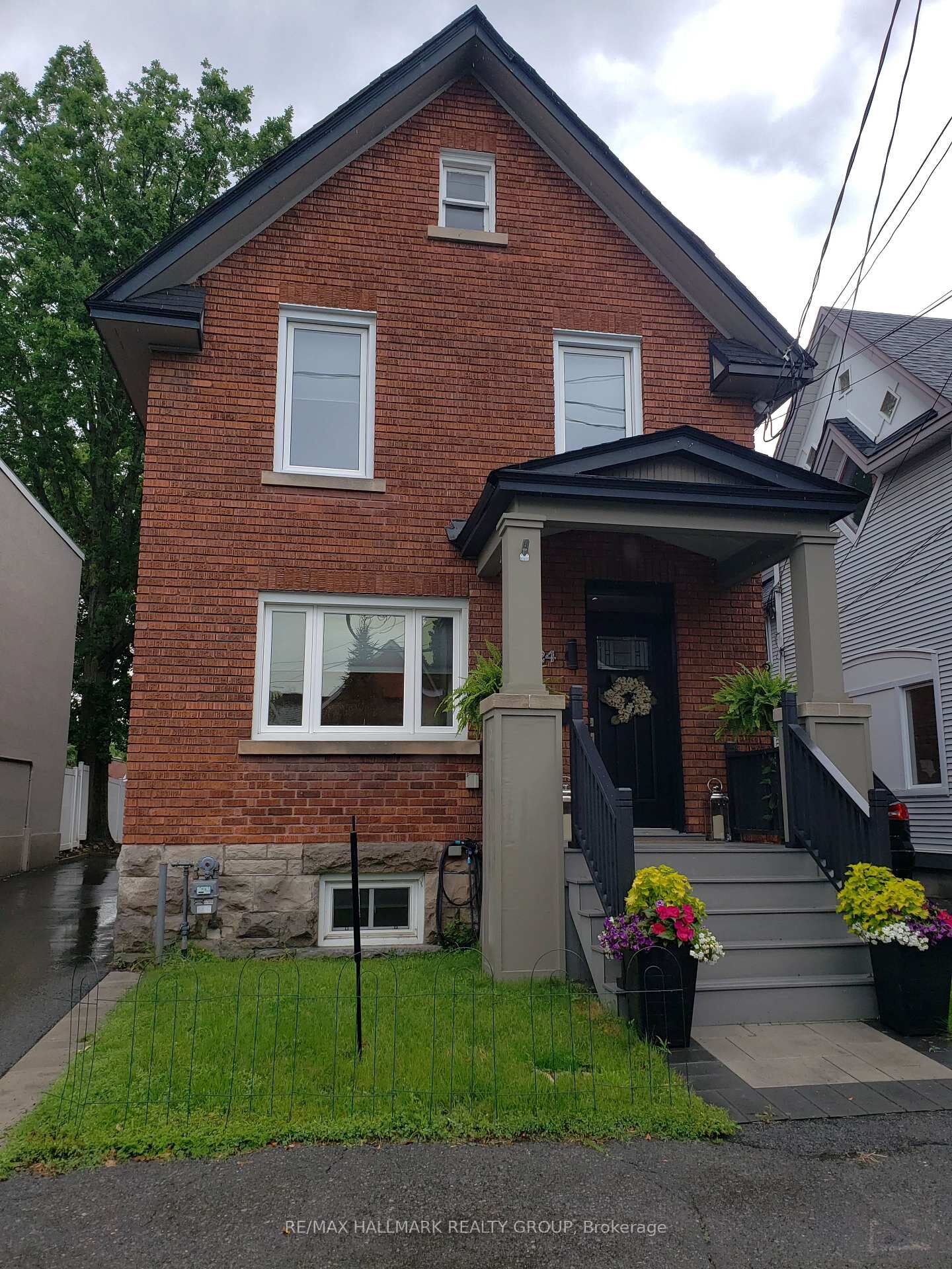 Property Photo:  24 Morris Street  ON K1S 4A7 