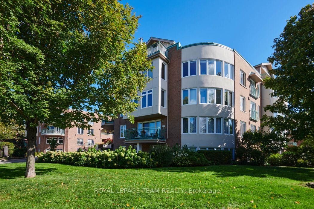 Property Photo: 997 North River Road 101C ON K1K 3V5