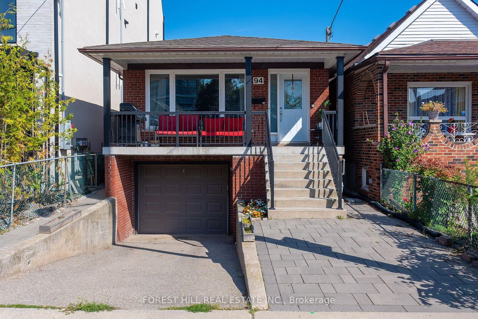 Property Photo:  94 Belgravia Avenue  ON M6E 2M5 