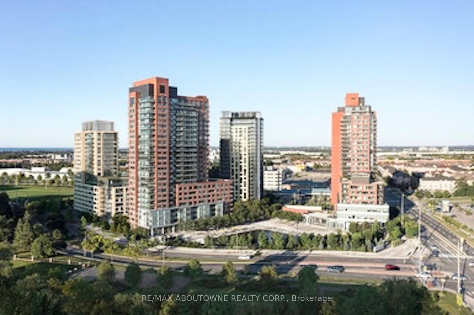 Property Photo:  2 River Plate Street 1403  ON L1S 0G6 
