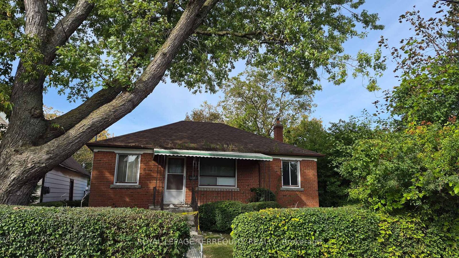 Property Photo:  228 South Woodrow Boulevard  ON M1N 3L9 