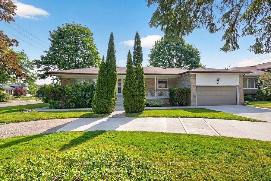 Property Photo: 201 Goddard Street Lower B ON M3H 5E7