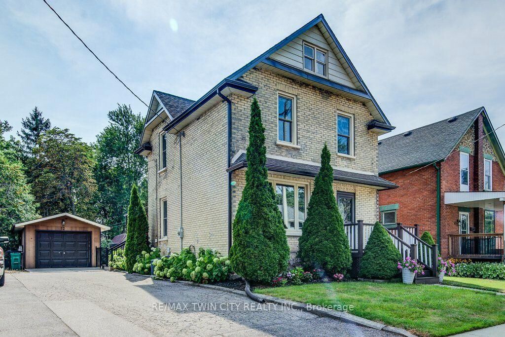 Property Photo:  12 Queen Mary Street  ON N3A 2C2 
