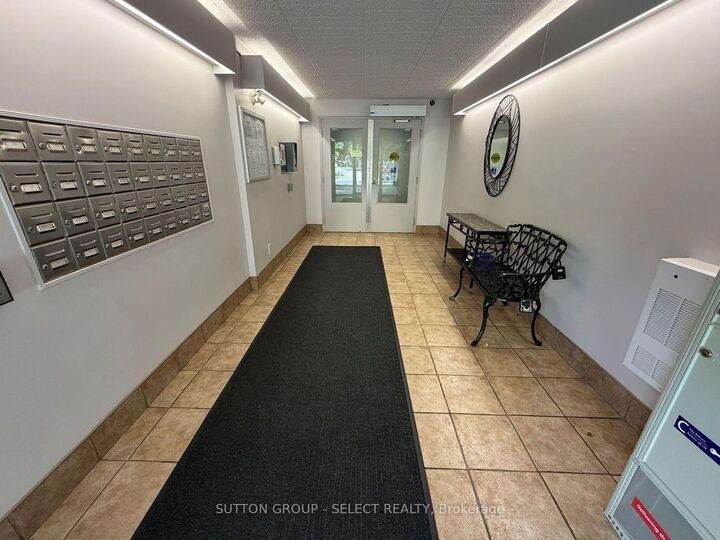 Property Photo:  80 Breckenridge Drive 203  ON N2B 2N9 
