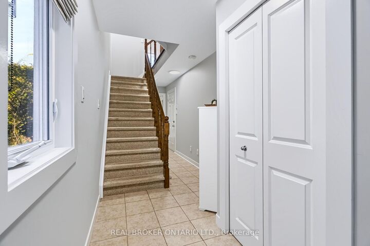 Property Photo:  78 Songbird Private  ON K2H 0A2 