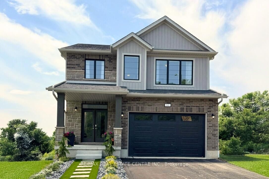 Property Photo:  546 Benninger Drive  ON N2E 0C9 