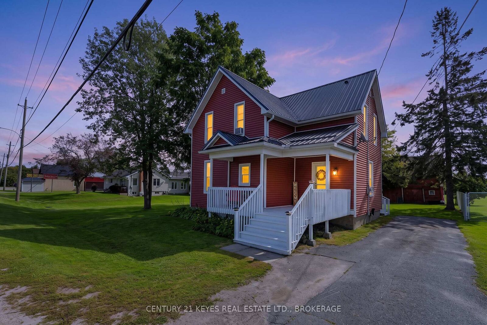 Property Photo:  15 Railway Street  ON K0E 1L0 
