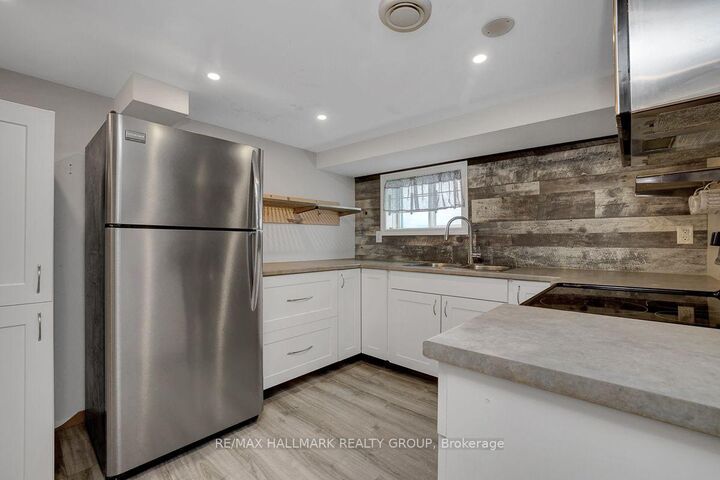 Property Photo:  139 Carillon Street 1  ON K1L 5Y4 