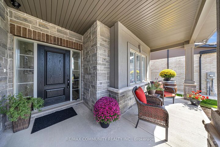 Property Photo:  132 Westcott Road  ON L3C 0K9 