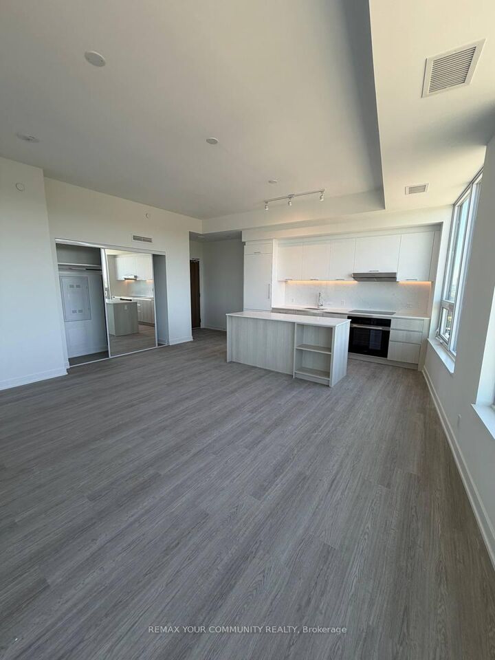 Property Photo: 8188 Yonge Street W 905 ON L4J 1W5