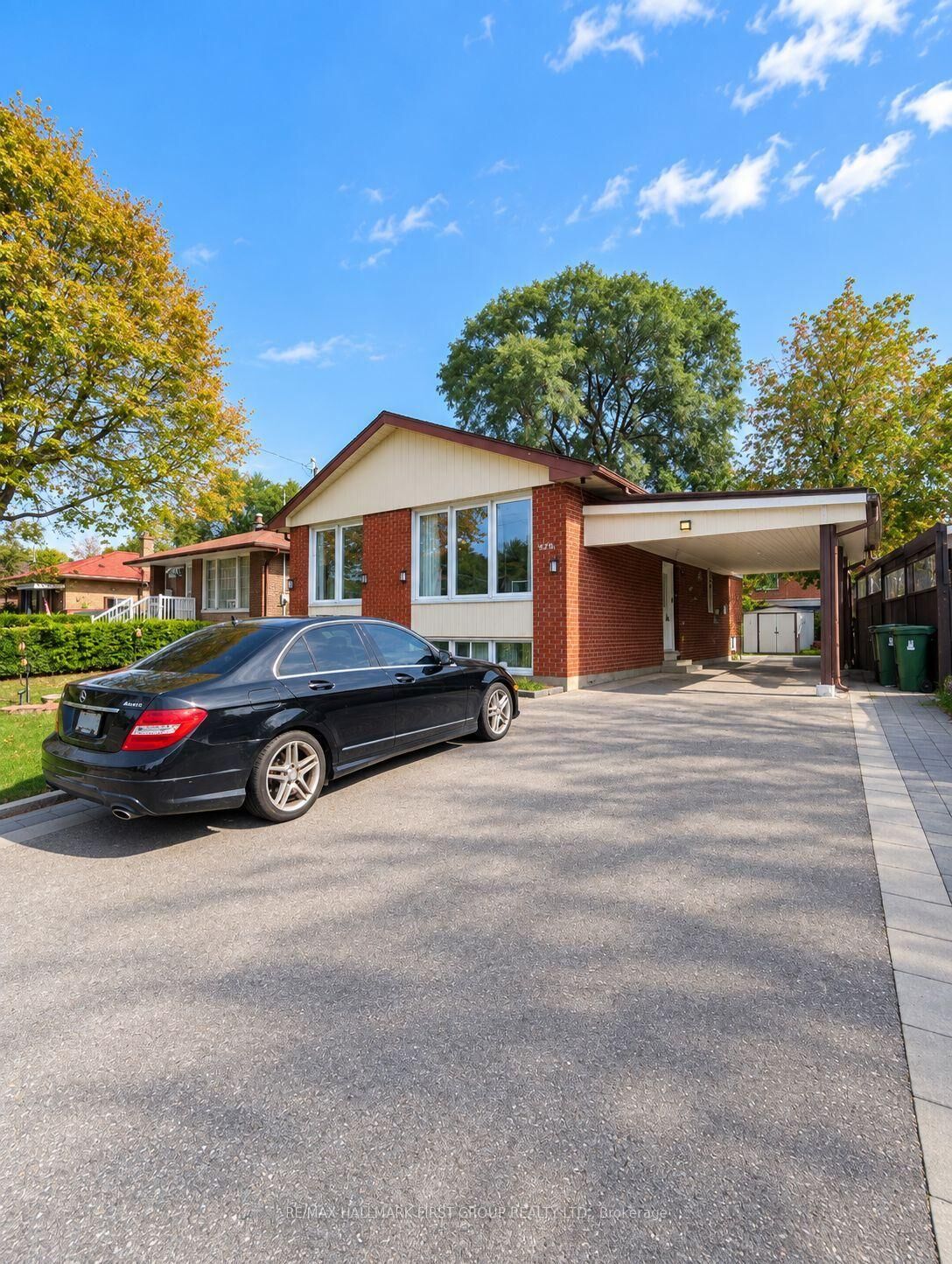 Property Photo:  826 Brimorton Drive  ON M1G 2S9 