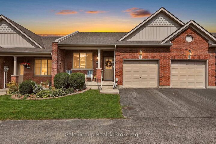 Property Photo: 19 Anderson Street 5 ON N4S 9A3