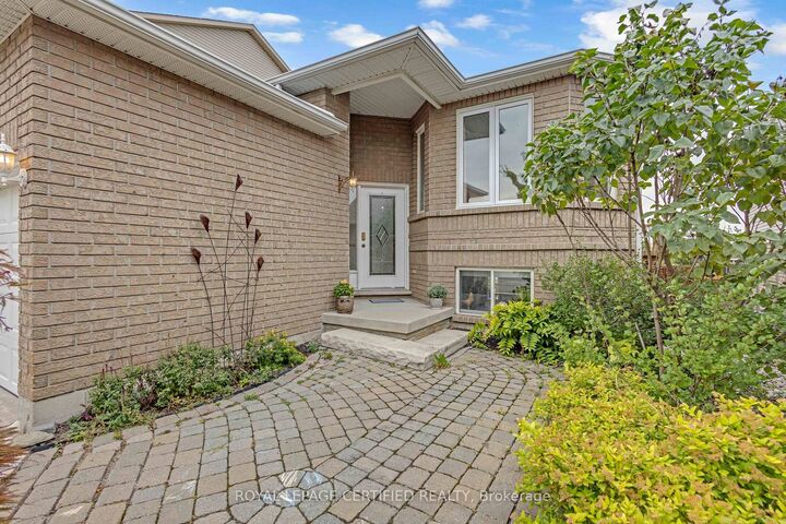 Property Photo:  50 Briarose Place  ON L9C 7V3 