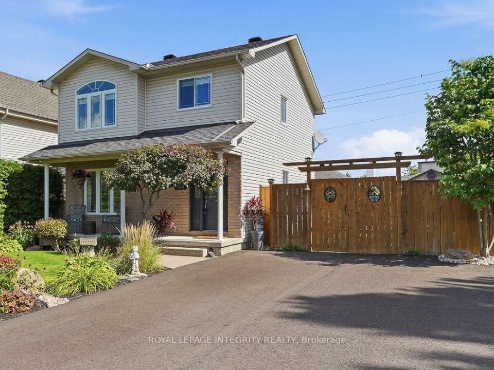 Property Photo: 3365 Elie Crescent ON K4K 1S2