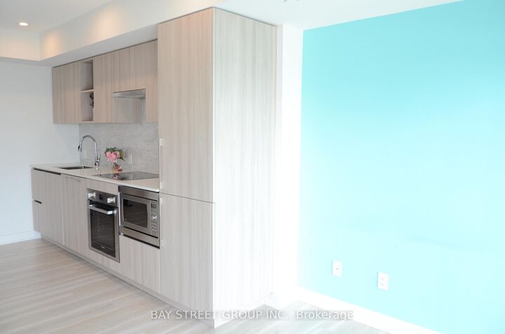 Property Photo:  17 Bathurst Street #1716  ON M5V 0N1 