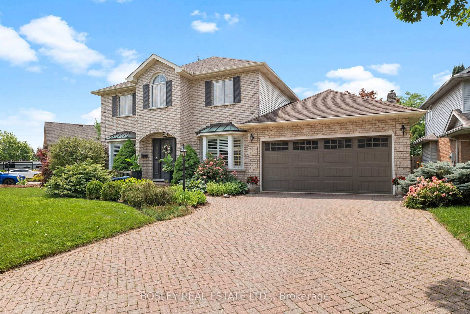 Property Photo:  28 Arbour Glen Drive  ON L2W 1B3 