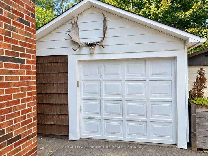 Property Photo:  132 Bridgeport Road E Upper  ON N2J 2K4 