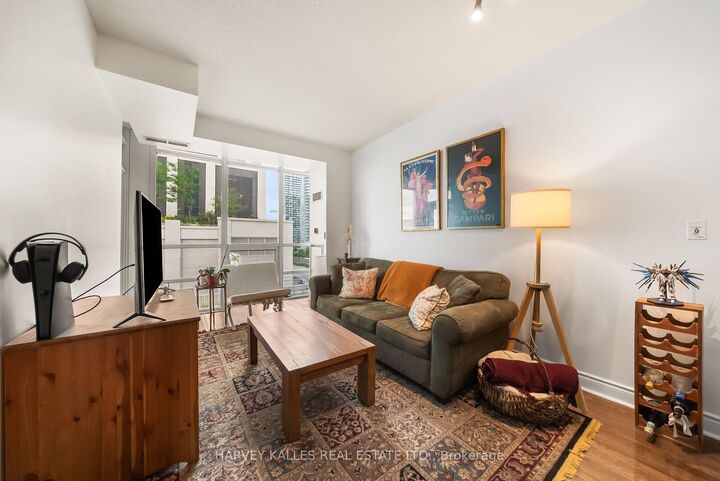 Property Photo: 1910 Lake Shore Boulevard W 602 ON M6S 1A2