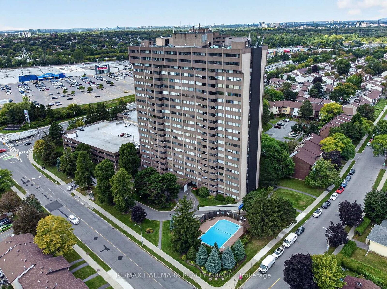 Property Photo:  1285 Cahill Drive 2005  ON K1V 9A7 