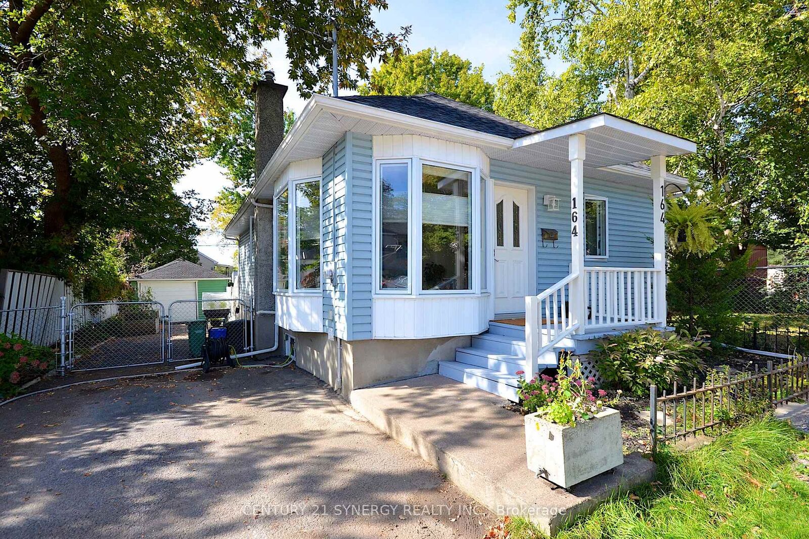 Property Photo:  164 Acadie Court  ON K1L 5L1 
