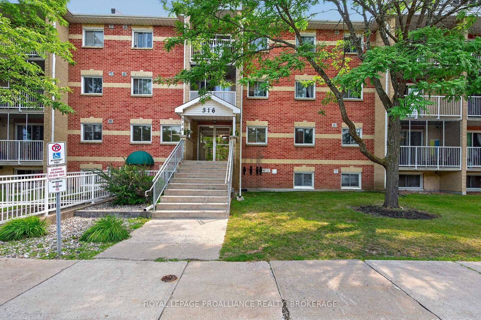 Property Photo: 316 Kingsdale Avenue 411 ON K7M 8S2