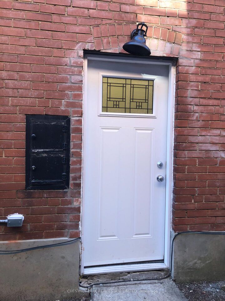 Property Photo:  26 Strathgowan Avenue  ON M4N 1B9 