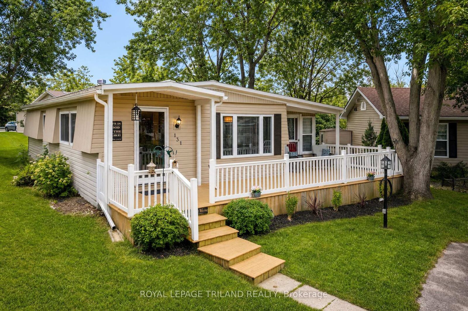 Property Photo: 131 Sunningdale Place ON N0M 1T0