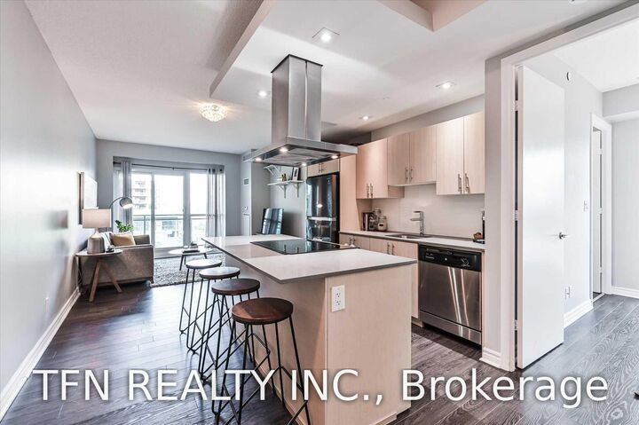 Property Photo:  165 Legion Road N 532  ON M8Y 0B3 