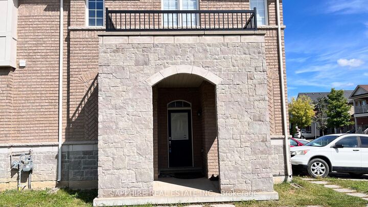 Property Photo:  1261 Sim Place Upper  ON L9T 7C7 