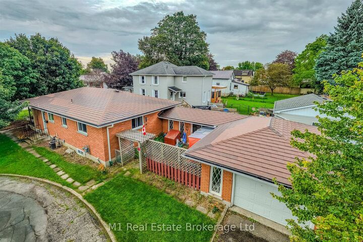 Property Photo: 205 Albert Street ON N0G 2P0