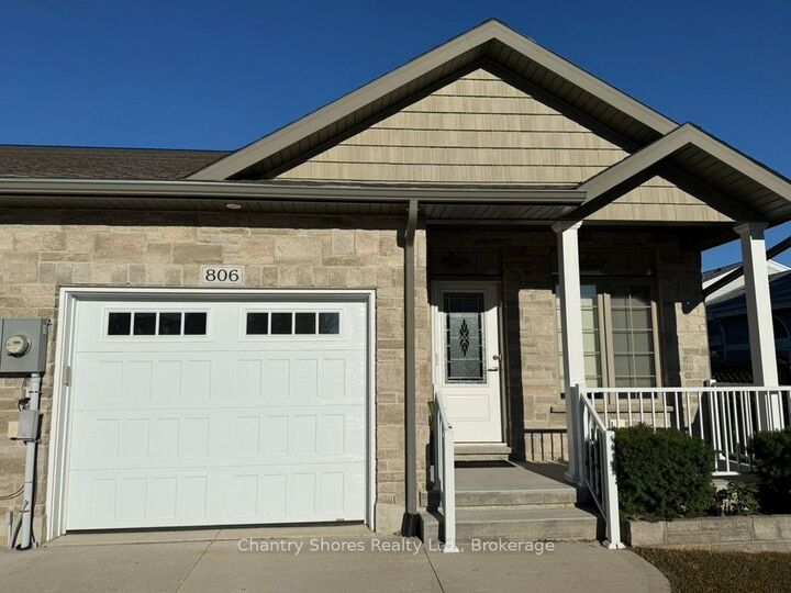 Property Photo:  806 Arlington Street  ON N0H 2C4 