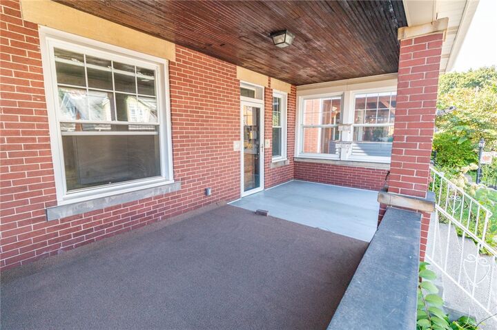 Property Photo:  1117 Highland St  PA 15084 