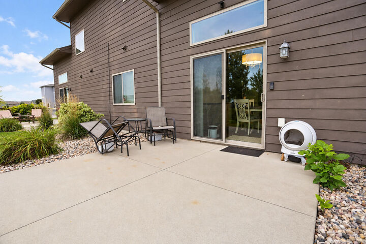 Property Photo:  904 Villa Drive  SD 57401 