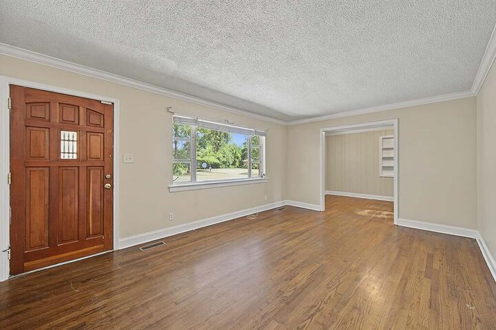 Property Photo:  2401 Hilltop Drive  GA 31707 