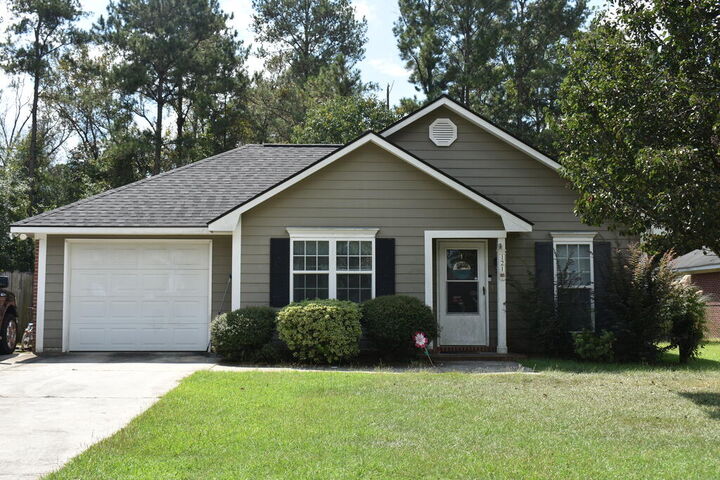 Property Photo: 121 Northbrook Court GA 31763