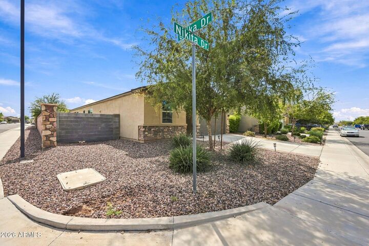 Property Photo:  283 W Nikita Drive  AZ 85140 