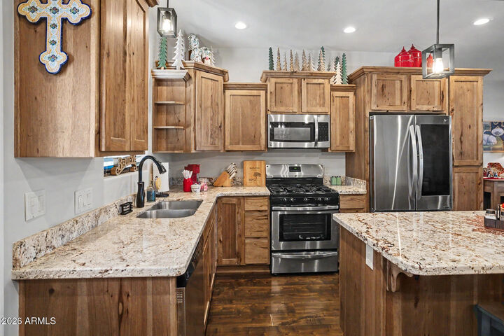 Property Photo:  2620 N Eagle View Circle N  AZ 85901 