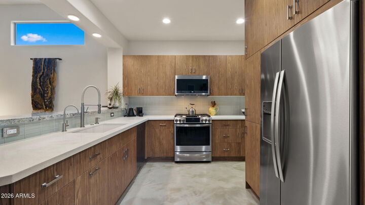 Property Photo:  6832 E Nightingale Star Circle  AZ 85266 