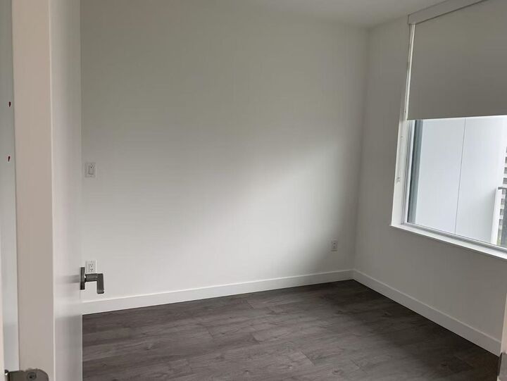 Photo de la propriété: 6468 Willingdon Avenue 1005 BC V5H 0L3