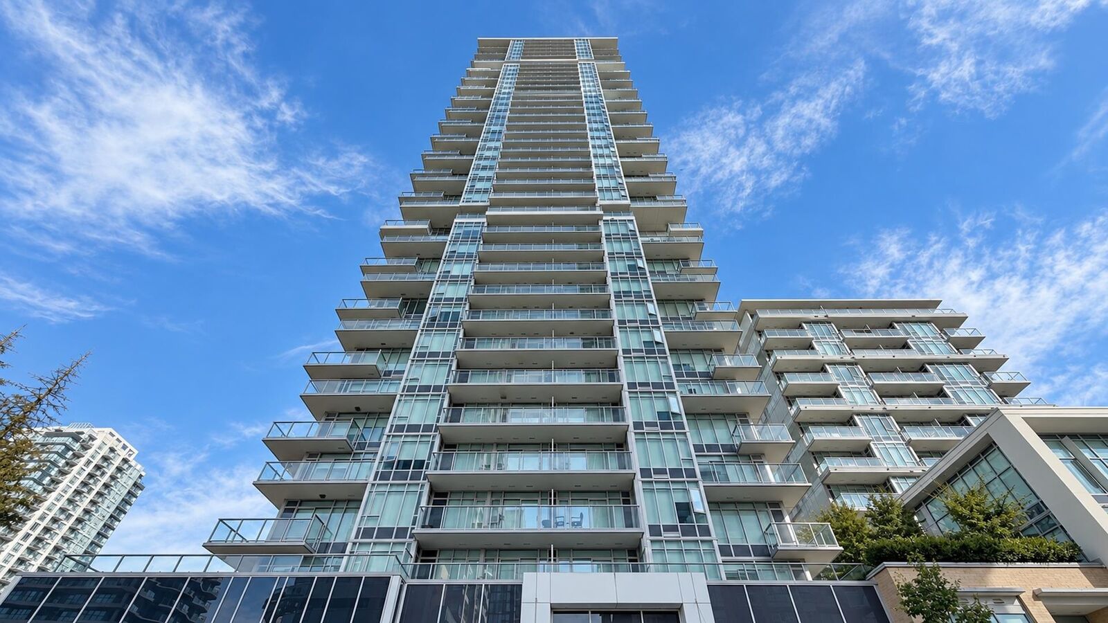 Photo de la propriété:  13350 Central Avenue 605  BC V3T 0S1 