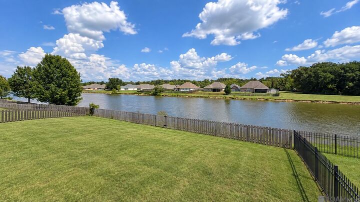 Property Photo: 14266 Caribbean Dr LA 70737